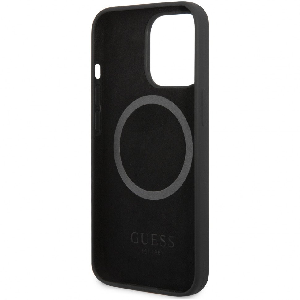 Чехол Guess для iPhone 13 Liquid silicone Plate metal logo Hard (MagSafe). Цвет: чёрный