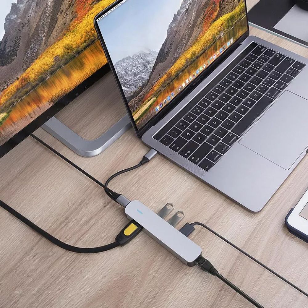 Хаб USB Hyper HyperDrive 6in1 USB-C Hub для MacBook. Цвет: серебристый