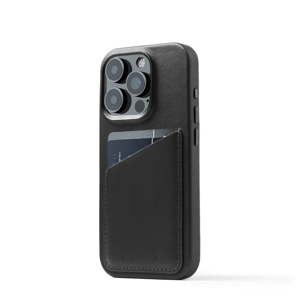 Чехол Mujjo Full Leather Wallet Case для iPhone 15 Pro, MagSafe, кожаный. Цвет: черный