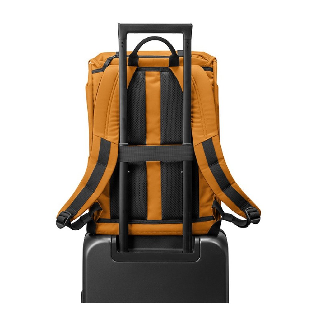 Рюкзак Tomtoc Laptop VintPack-TA1 M Backpack для ноутбука до 15.6". Цвет: желтый