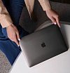 Чехол защитный Ubear Ice Case для MacBook AIr 13" (2020). Цвет: черный